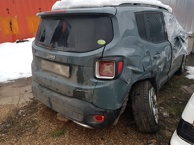 В разборе Jeep Renegade 2017 1.4T