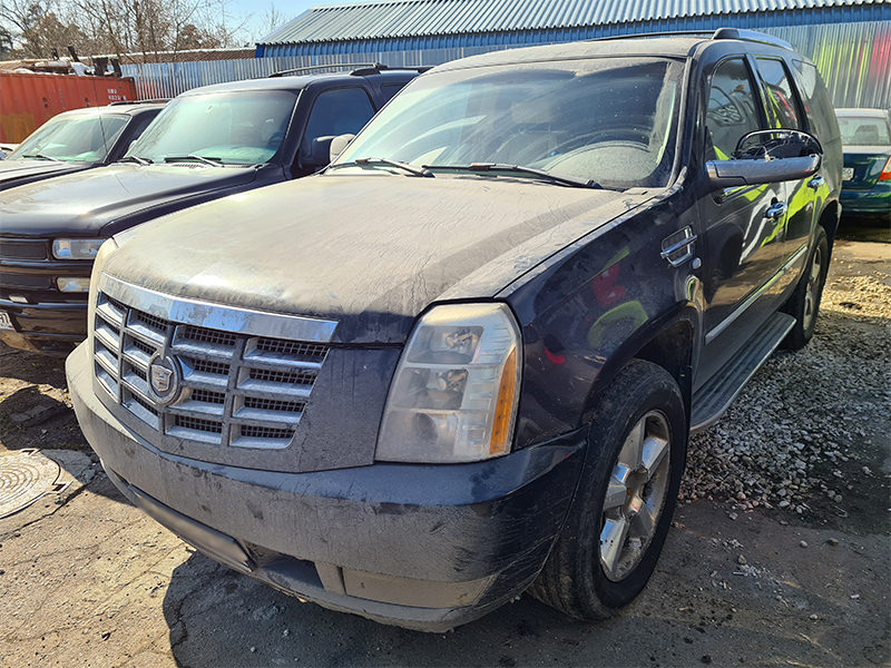 В разборе Cadillac Escalade 2008г 6.2L