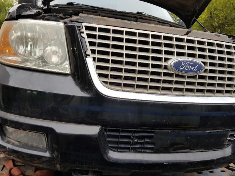 В разборе Ford Expedition V8(24V) 2005г. 5.4L