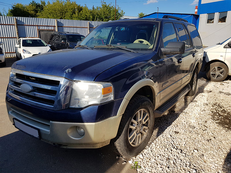 В разборе Ford Expedition 2007г. 5.4L