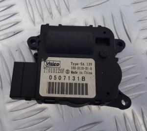 Моторчик заслонки отопителя Ford Explorer 5 2011-2015 Valeo T1010120F; 0507131 B