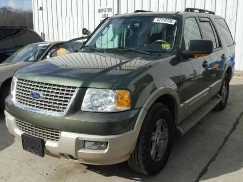 В разборе Ford Expedition 2-го поколения 2003-2006г