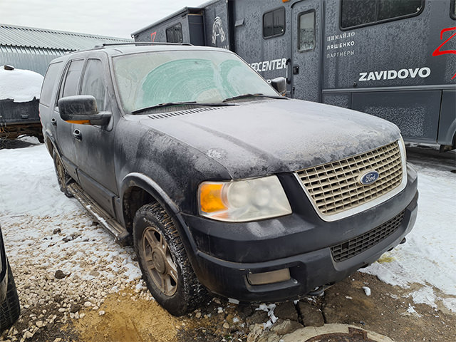 В разборе Ford Expedition 2004г. 5.4L