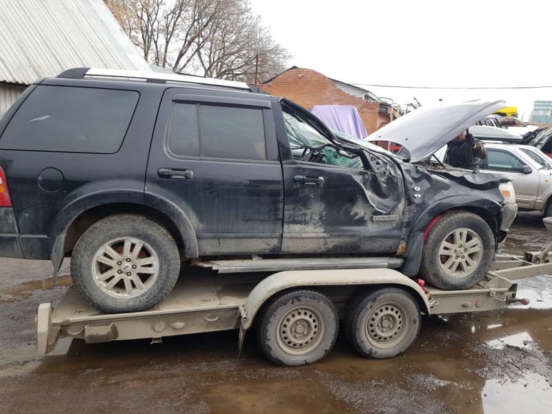 В разборе Ford Explorer 2008г. 4.6L