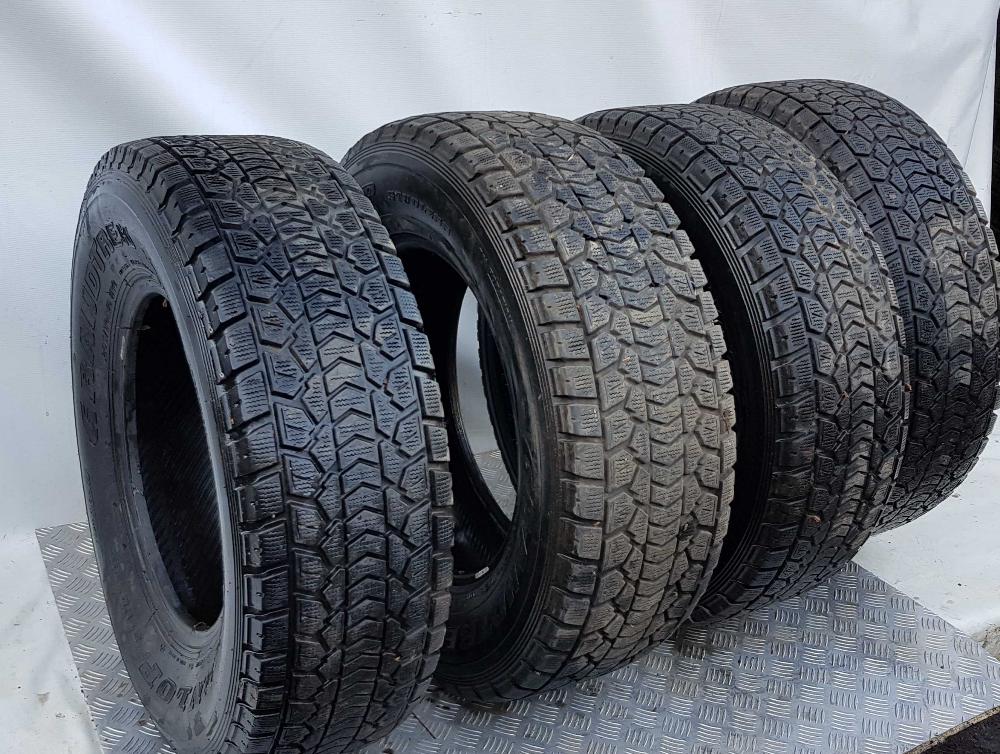 Купить шины dunlop grandtrek. Dunlop Grandtrek sj5. Dunlop Grandtrek sj5 265/70 r16. Зимние шины Dunlop Grandtrek sj5. Данлоп sj5 r16.