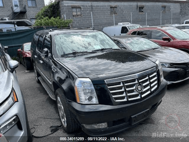 В разборе Cadillac Escalade 2011 - 6.2L