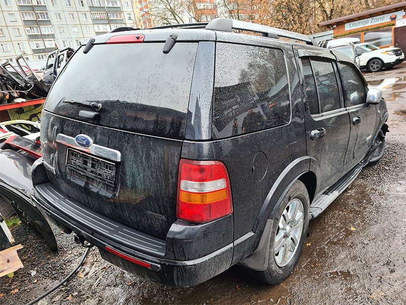 В разборе Ford Explorer 4.6L 2006г