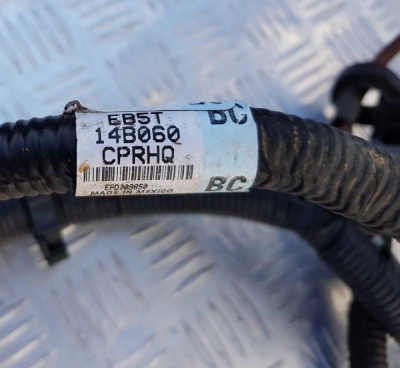 Коса проводки подкапотная от аккумулятора Ford Explorer 5 DB5Z 14300 B; DB5T 14B060 BC